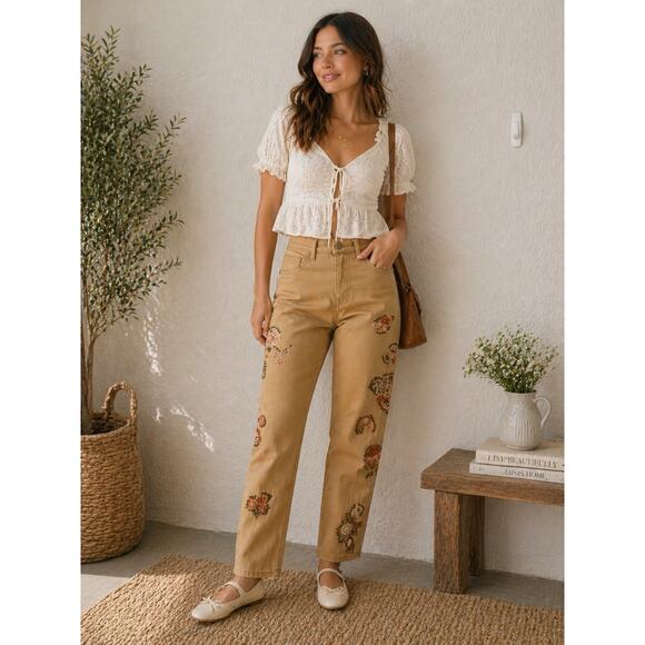 Diane Gilman Pants - Boho Embroidered Tan Pants Skinny Straight Leg EUC Size 4 Neutral Chic DG2